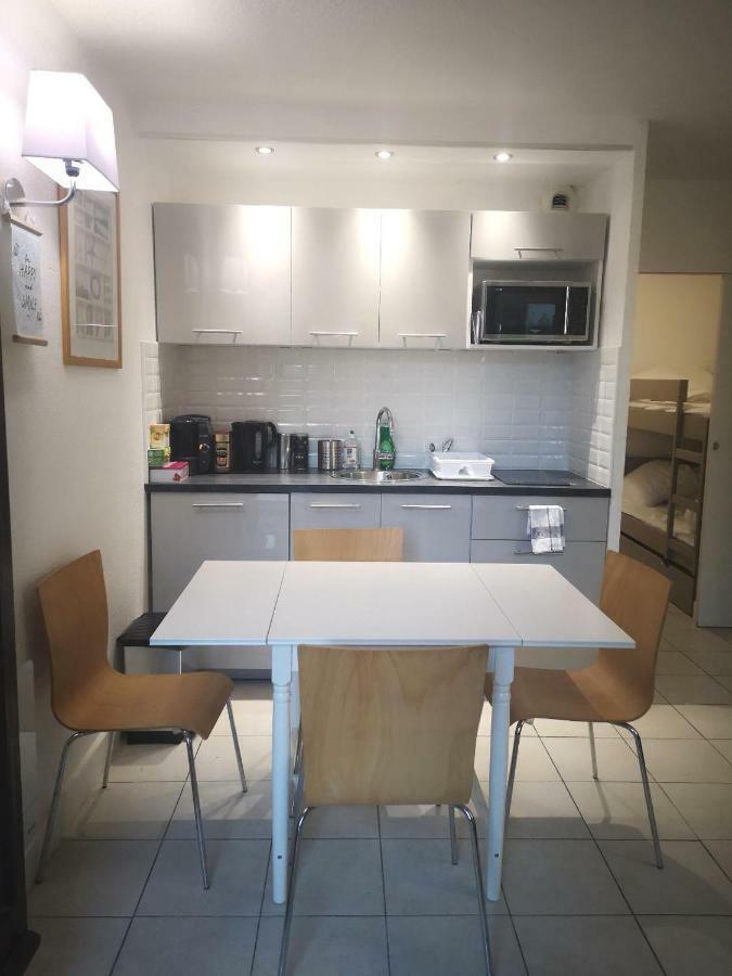 Le De Apartment *